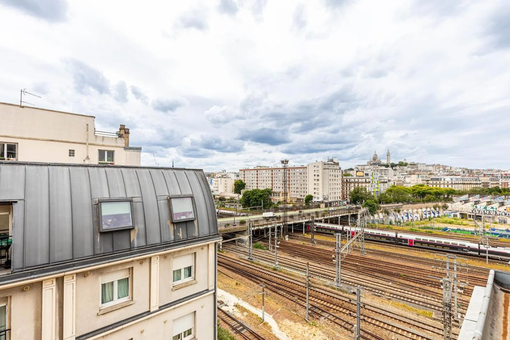 Guestready - Studio Cosy Pres Des Attractions Apartment Paris 0*,  France